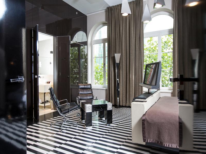 Blow Up Hall 5050 Hotel Posen